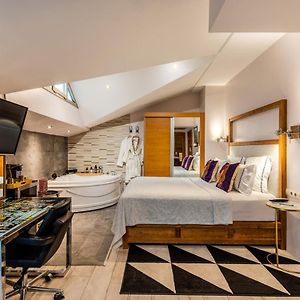 Penthouse Suite